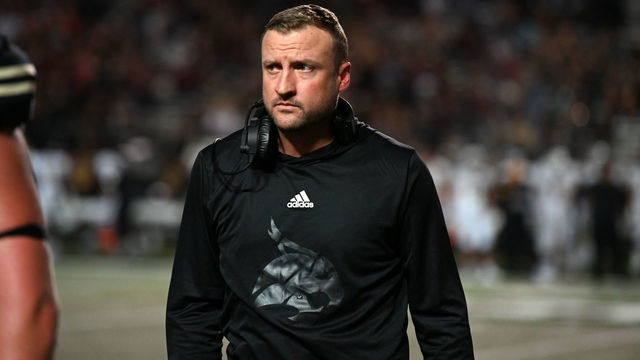 SAN MARCOS, TX - OCTOBER 08: Texas State Bobcats head coach Jake Spavital conducts a time out during Sun Belt Conference game featuring the Appalachian State Mountaineers the Texas State Bobcats on October 8, 2022 at Bobcat Stadium in San Marcos, TX.
