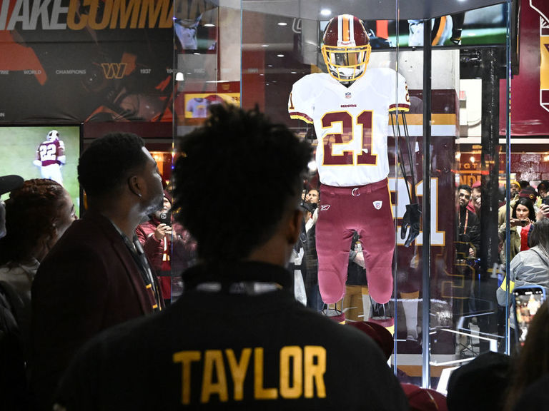 Commanders unveil Sean Taylor memorial 15 years since death | theScore.com