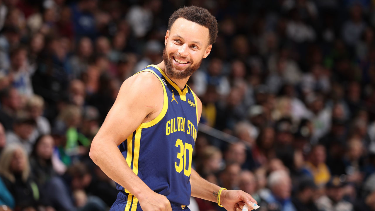 MINNEAPOLIS, MN - NOVEMBER 27: Stephen Curry #30 of the Golden State Warriors smiles during the game against the Minnesota Timberwolves on November 27, 2022 at Target Center in Minneapolis, Minnesota. Mandatory Copyright Notice: Copyright 2022 NBAE