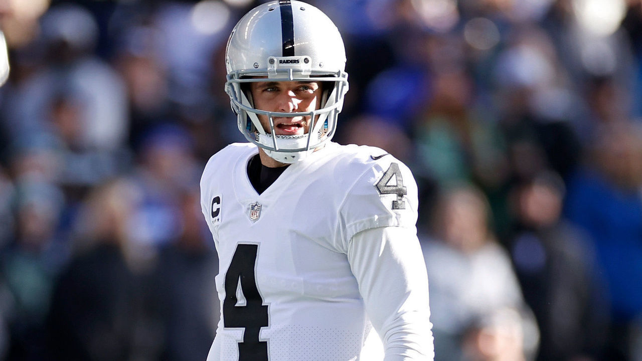 SEATTLE, WASHINGTON - NOVEMBER 27: Derek Carr #4 of the Las Vegas Raiders on the field during the first half in the game against the Seattle Seahawks at Lumen Field on November 27, 2022 in Seattle, Washington.