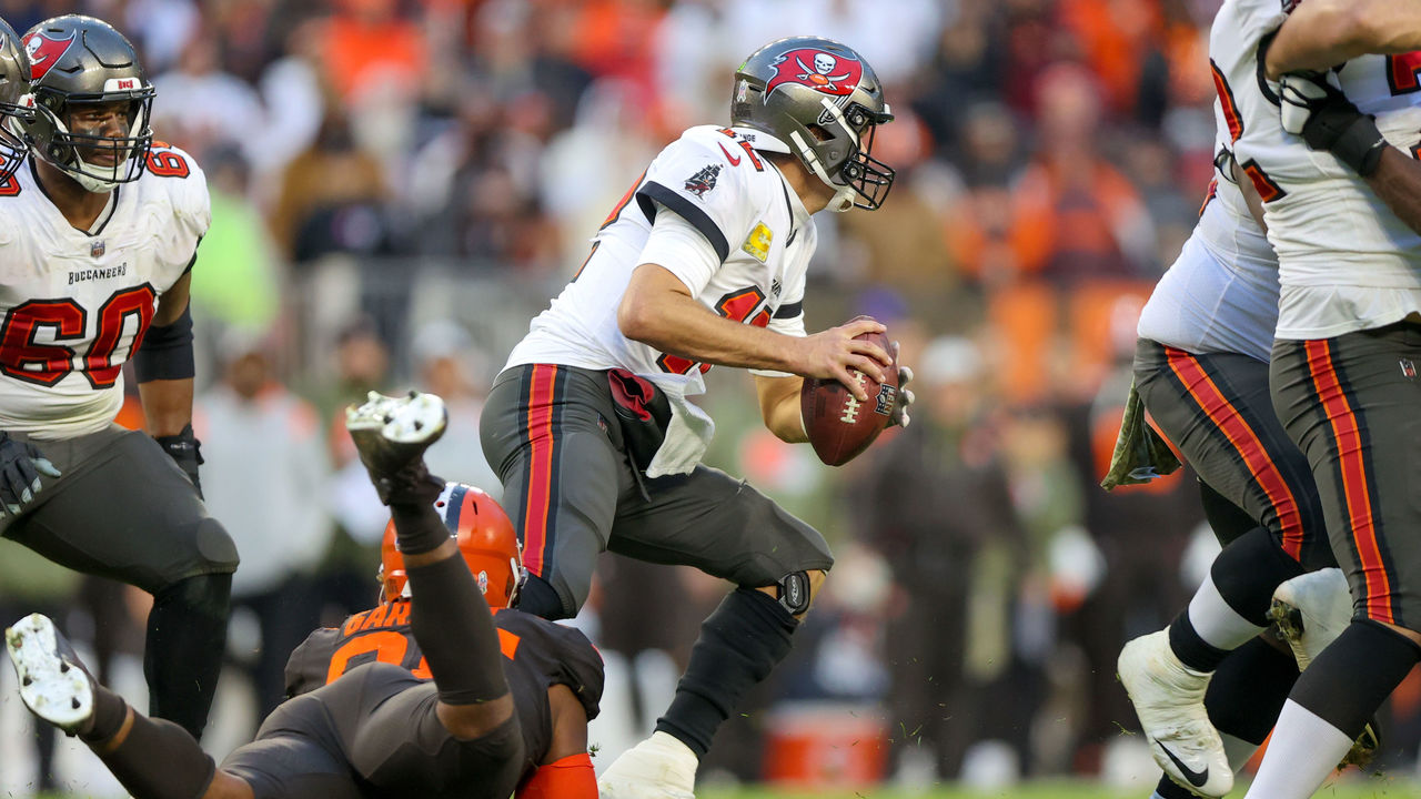 Chubb's TD run in OT powers Browns past Brady, Bucs 23-17