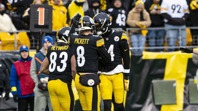 PITTSBURGH, PA - NOVEMBER 13: Pittsburgh Steelers quarterback Kenny Pickett (8) celebrates with Pittsburgh Steelers wide receiver George Pickens (14) after scoring a touchdown during the national football league game between the New Orleans Saints and the Pittsburgh Steelers on November 13, 2022 at Acrisure Stadium in Pittsburgh, PA.