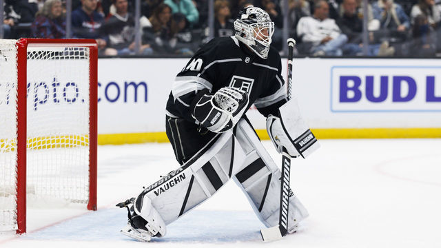LOS ANGELES, CA - NOVEMBER 22: Los Angeles Kings goaltender Cal Petersen (40) in net during an NHL hockey game between the New York Rangers and the Los Angeles Kings on November 22, 2022 at Crypto.com Arena in Los Angeles, CA.