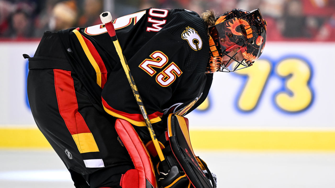 CALGARY, AB - DECEMBER 01: Calgary Flames Goalie Jacob Markstrom (25) skates back to his net during the second period of an NHL game between the Calgary Flames and the Montreal Canadiens on December 1, 2022, at the Scotiabank Saddledome in Calgary, AB.