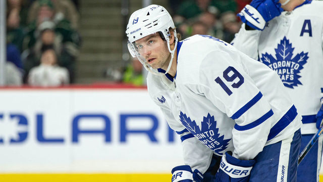 SAINT PAUL, MN - NOVEMBER 25: Toronto Maple Leafs center Calle Jarnkrok (19) gets ready for a faceoff during the NHL game between the Toronto Maple Leafs and the Minnesota Wild, on November 25th, 2022, at Xcel Energy Center in Saint Paul, MN.