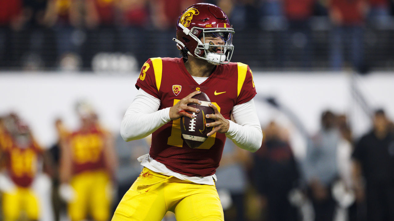 LAS VEGAS, NV - DECEMBER 02: USC Trojans quarterback Caleb Williams (13) drops back to pass during the Pac-12 Championship football game between Utah Utes and USC Trojans on December 2, 2022 at Allegiant Stadium in Las Vegas, NV.
