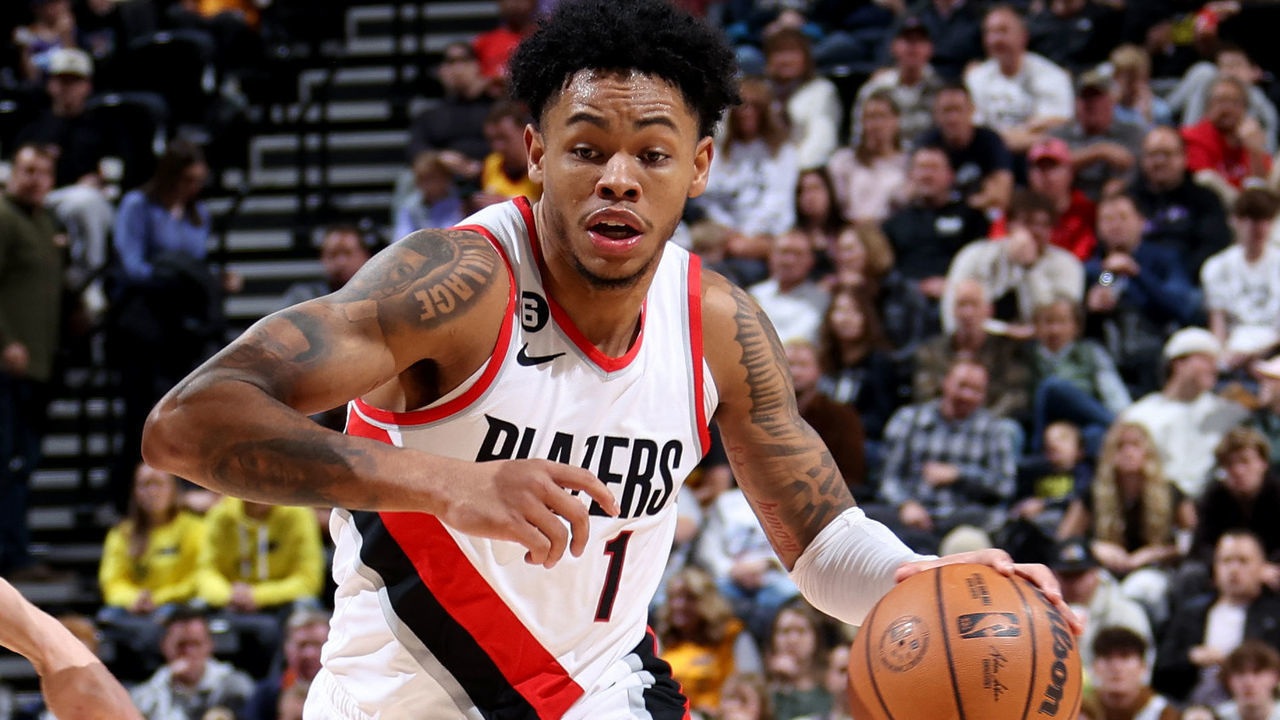 SALT LAKE CITY, UT - DECEMBER 3: Anfernee Simons #1 of the Portland Trail Blazers drives to the basket against the Utah Jazz on December 3, 2022 at vivint.SmartHome Arena in Salt Lake City, Utah. Mandatory Copyright Notice: Copyright 2022 NBAE