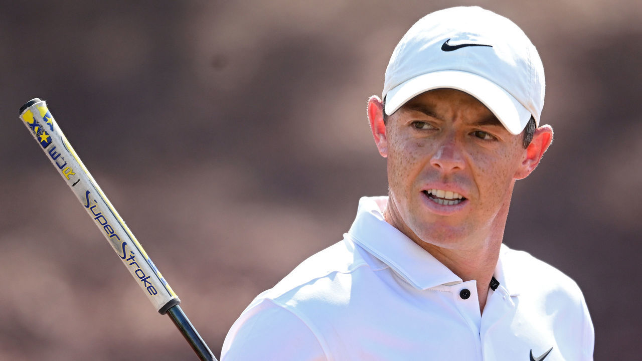 DUBAI, UNITED ARAB EMIRATES - NOVEMBER 20: Rory McIlroy of Northern Ireland walks off the fourth tee during Day Four of the DP World Tour Championship on the Earth Course at Jumeirah Golf Estates on November 20, 2022 in Dubai, United Arab Emirates.