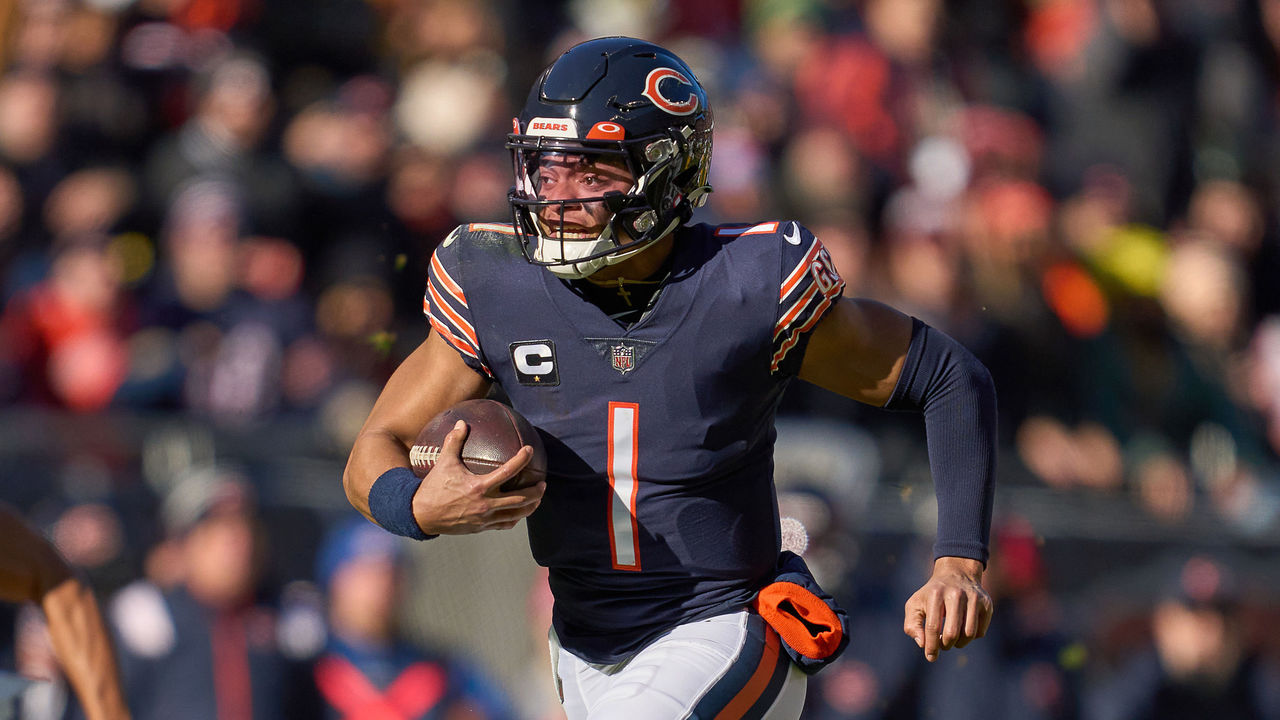 Chicago Bears running back David Montgomery runs against Houston News  Photo - Getty Images