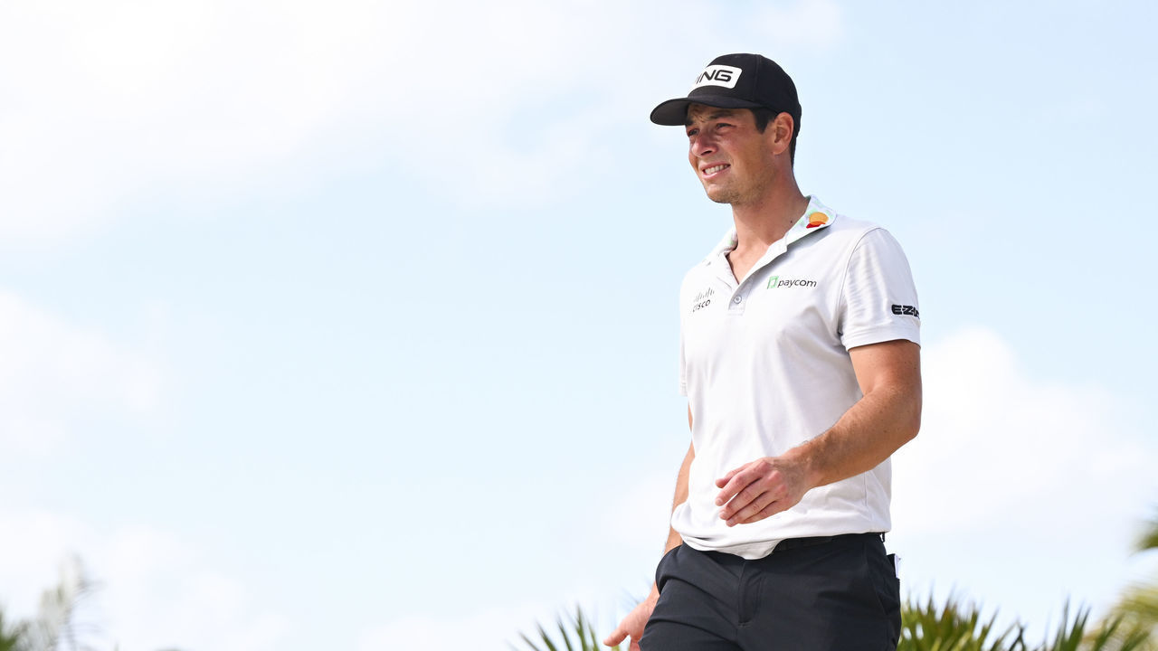NASSAU, BAHAMAS - DECEMBER 04: Viktor Hovland of Norway leaves the fourth tee during the final round of the Hero World Challenge at Albany on December 4, 2022 in Nassau, New Providence, Bahamas.