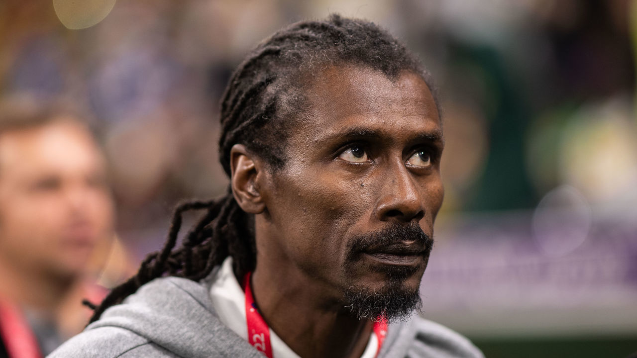 AL KHOR, QATAR - DECEMBER 04: Aliou Cisse of Senegal looks on prior to the FIFA World Cup Qatar 2022 Round of 16 match between England and Senegal at Al Bayt Stadium on December 04, 2022 in Al Khor, Qatar.