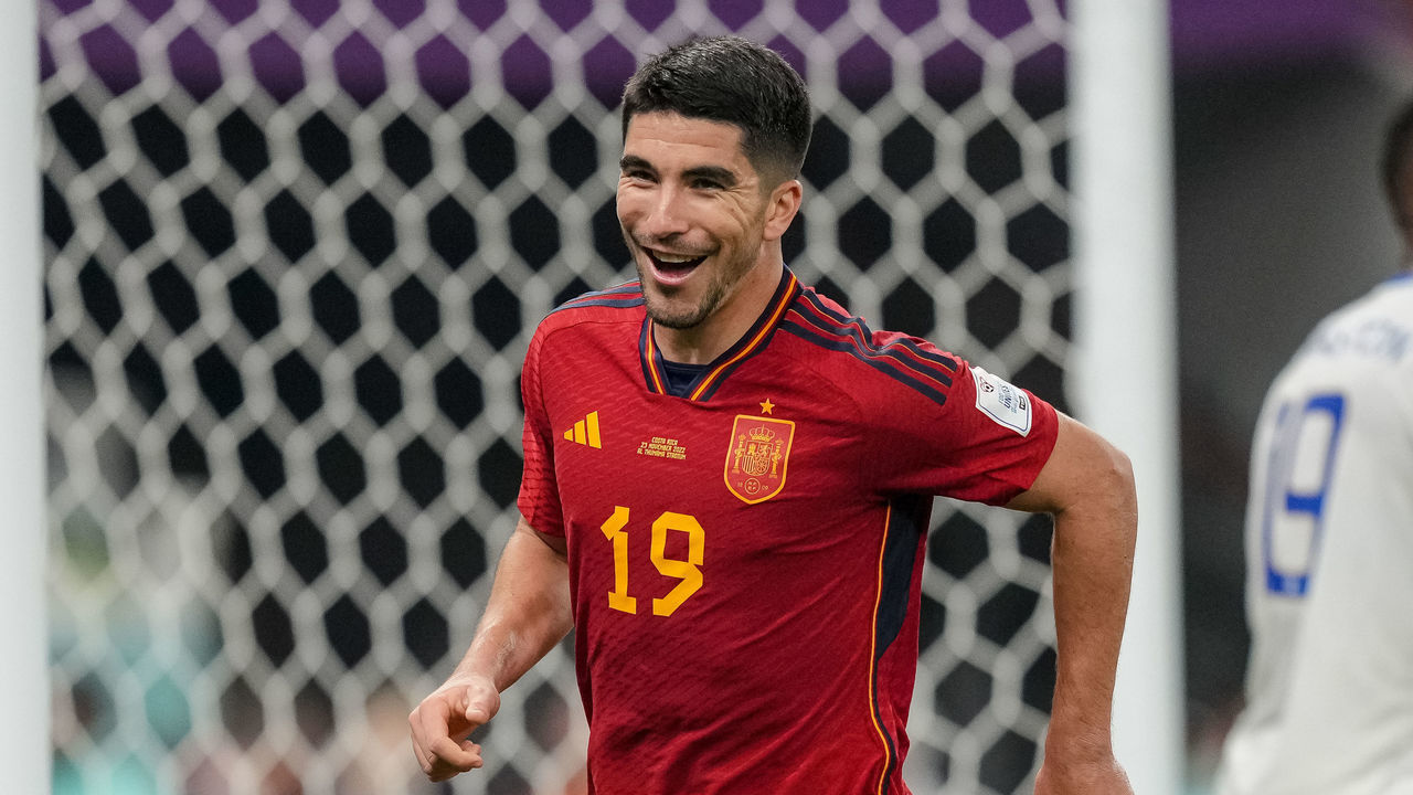 DOHA, QATAR - NOVEMBER 23: Carlos Soler (Spain) celebrates after scoring his team's sixth goal during the FIFA World Cup Qatar 2022 Group E match between Spain and Costa Rica at Al Thumama Stadium on November 23, 2022 in Doha, Qatar.