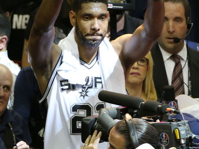 Tim Duncan won't talk retirement but 'I still feel effective'