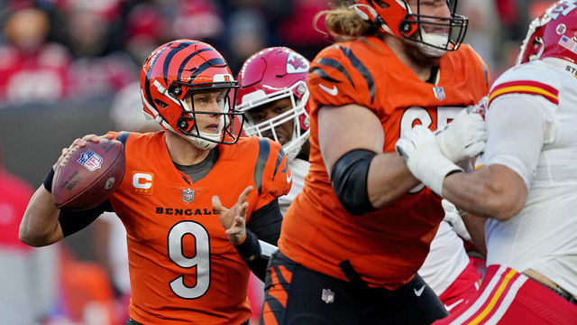 CINCINNATI, OHIO - DECEMBER 04: Joe Burrow #9 of the Cincinnati Bengals looks to pass against the Kansas City Chiefs during the first half at Paycor Stadium on December 04, 2022 in Cincinnati, Ohio.