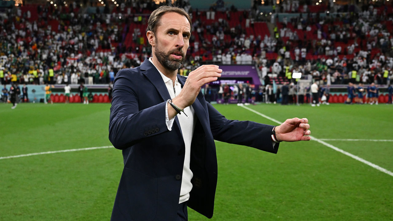 AL KHOR, QATAR - DECEMBER 04: Gareth Southgate, Head Coach of England, applauds fans after the 3-0 win during the FIFA World Cup Qatar 2022 Round of 16 match between England and Senegal at Al Bayt Stadium on December 04, 2022 in Al Khor, Qatar.
