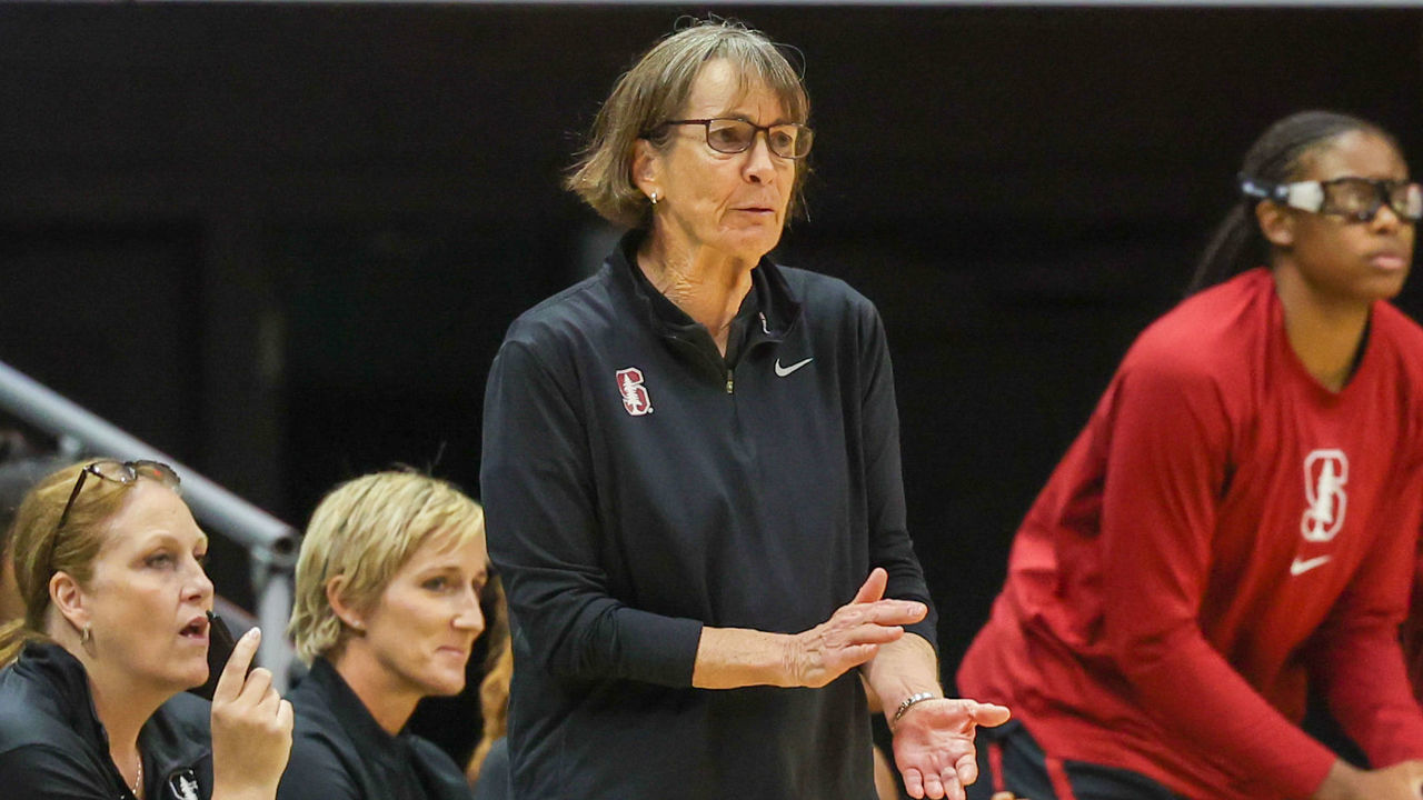HONOLULU, HI - NOVEMBER 27: Head coach Tara VanDerveer of the Stanford Cardinal applauds in the first half against the Hawaii Rainbow Wahine at SimpliFi Arena on November 27, 2022 in Honolulu, Hawaii.