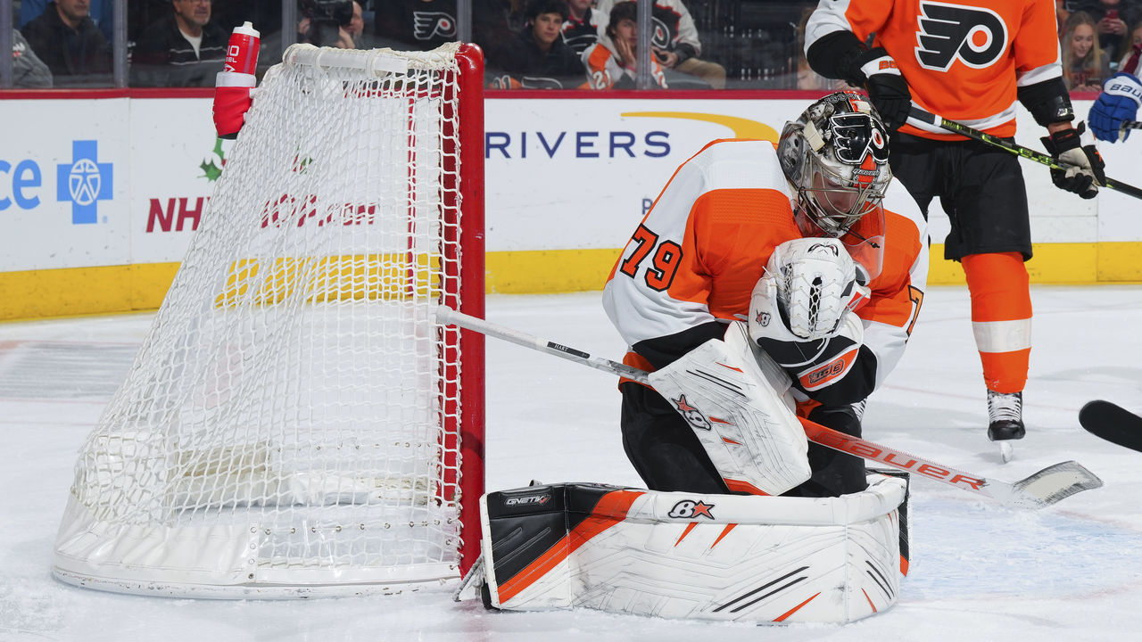 PHILADELPHIA, PA - DECEMBER 05: Carter Hart #79 of the Philadelphia Flyers makes a save against the Colorado Avalanche in the first period at the Wells Fargo Center on December 5, 2022 in Philadelphia, Pennsylvania.