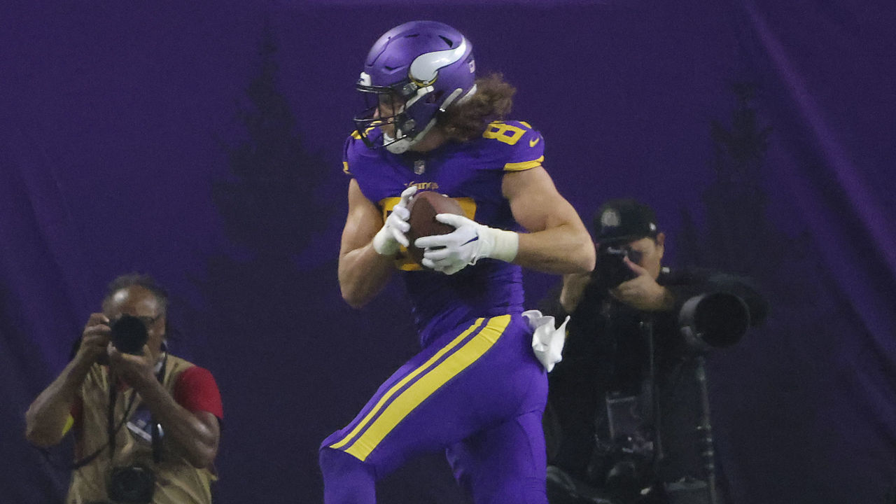 Minneapolis, MN - November 24: Minnesota Vikings TE T.J. Hockenson walks into the end zone for a second quarter score. The Vikings beat the New England Patriots, 33-26.