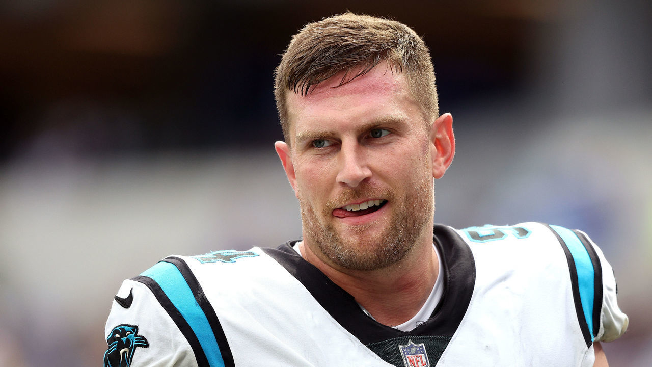 INGLEWOOD, CALIFORNIA - OCTOBER 16: Henry Anderson #94 of the Carolina Panthers during warm up before the game against the Los Angeles Rams at SoFi Stadium on October 16, 2022 in Inglewood, California.