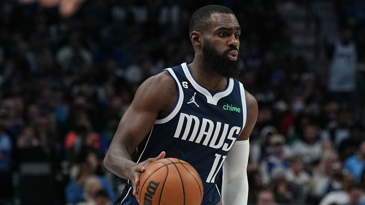 DALLAS, TX - DECEMBER 9: Tim Hardaway Jr. #11 of the Dallas Mavericks moves the ball during the game against the Milwaukee Bucks on December 9, 2022 at the American Airlines Center in Dallas, Texas. Mandatory Copyright Notice: Copyright 2022 NBAE