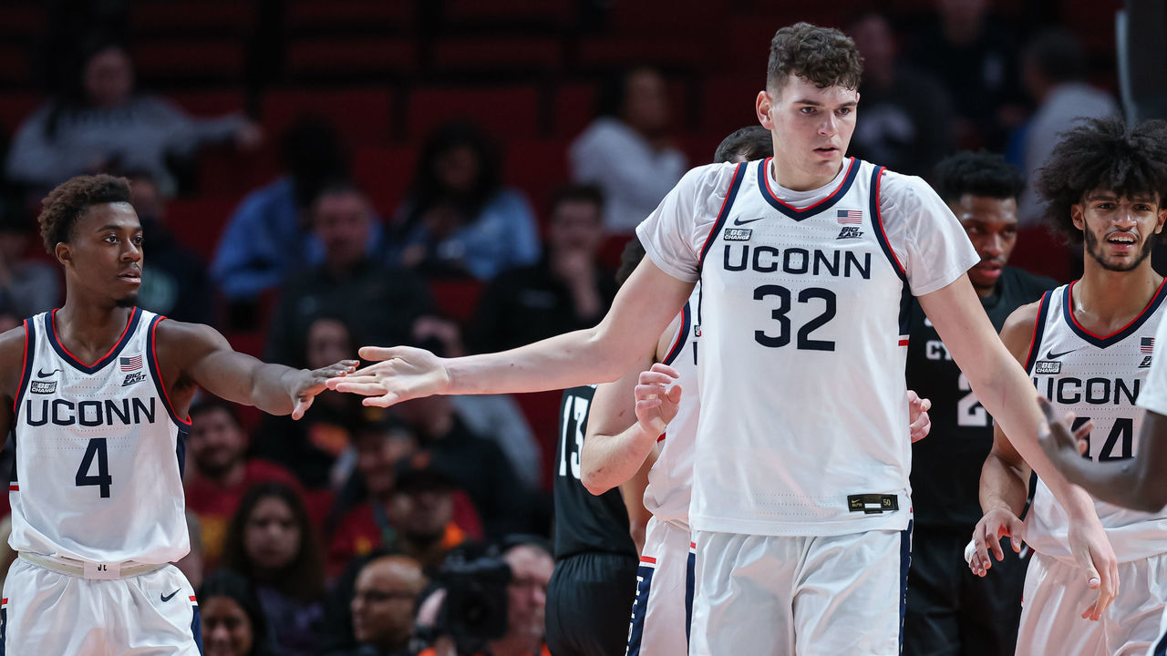 PORTLAND, OR - NOVEMBER 27: Donovan Clingan #32 of the UCONN Huskies is seen during the game against the Iowa State Cyclones in the Phil Knight Invitational Tournament Men's Championship at Moda Center on November 27, 2022 in Portland, Oregon.