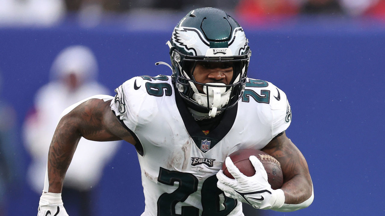 EAST RUTHERFORD, NEW JERSEY - DECEMBER 11: Miles Sanders #26 of the Philadelphia Eagles runs the ball during the second half in the game against the New York Giants at MetLife Stadium on December 11, 2022 in East Rutherford, New Jersey.