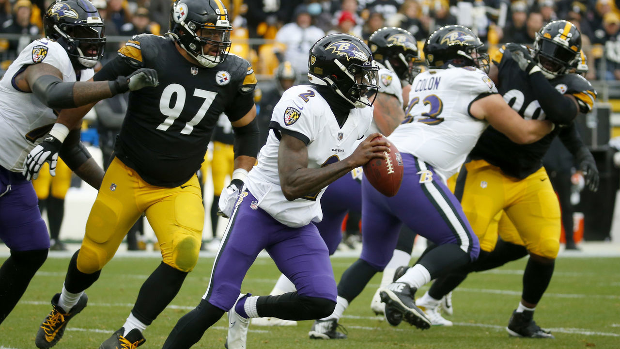 PITTSBURGH, PENNSYLVANIA - DECEMBER 11: Tyler Huntley #2 of the Baltimore Ravens scrambles with the ball during the first quarter of the game against the Pittsburgh Steelers at Acrisure Stadium on December 11, 2022 in Pittsburgh, Pennsylvania.