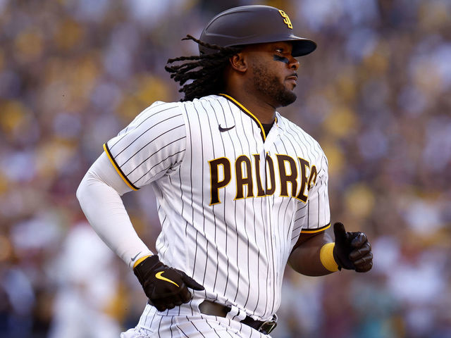 Josh Bell leaves Padres, signs two-year deal with Guardians