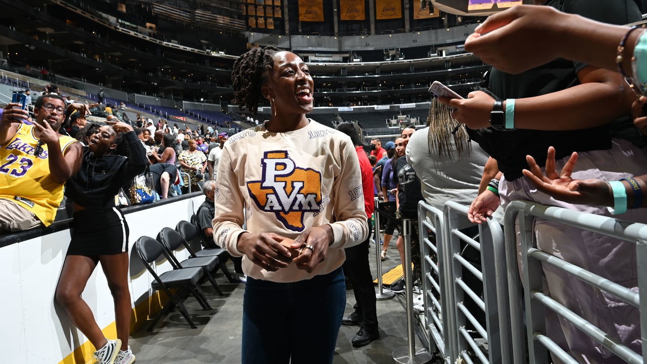 LOS ANGELES, CA - AUGUST 14: Nneka Ogwumike #30 of the Los Angeles Sparks greets fans after the game against the Dallas Wings on August 14, 2022 at Crypto.Com Arena in Los Angeles, California. NOTE TO USER: User expressly acknowledges and agrees that, by downloading and/or using this Photograph, user is consenting to the terms and conditions of the Getty Images License Agreement. Mandatory Copyright Notice: Copyright 2022 NBAE