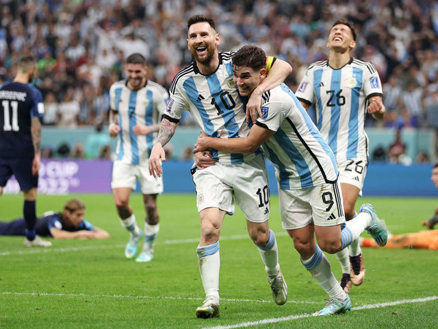 World Cup 2022 - Argentina 3-0 Croatia: Lionel Messi and Julian