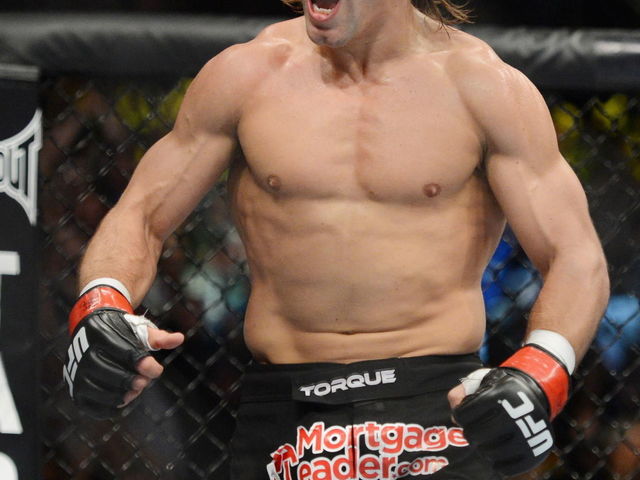 Video: Urijah Faber trains full-contact skydivers