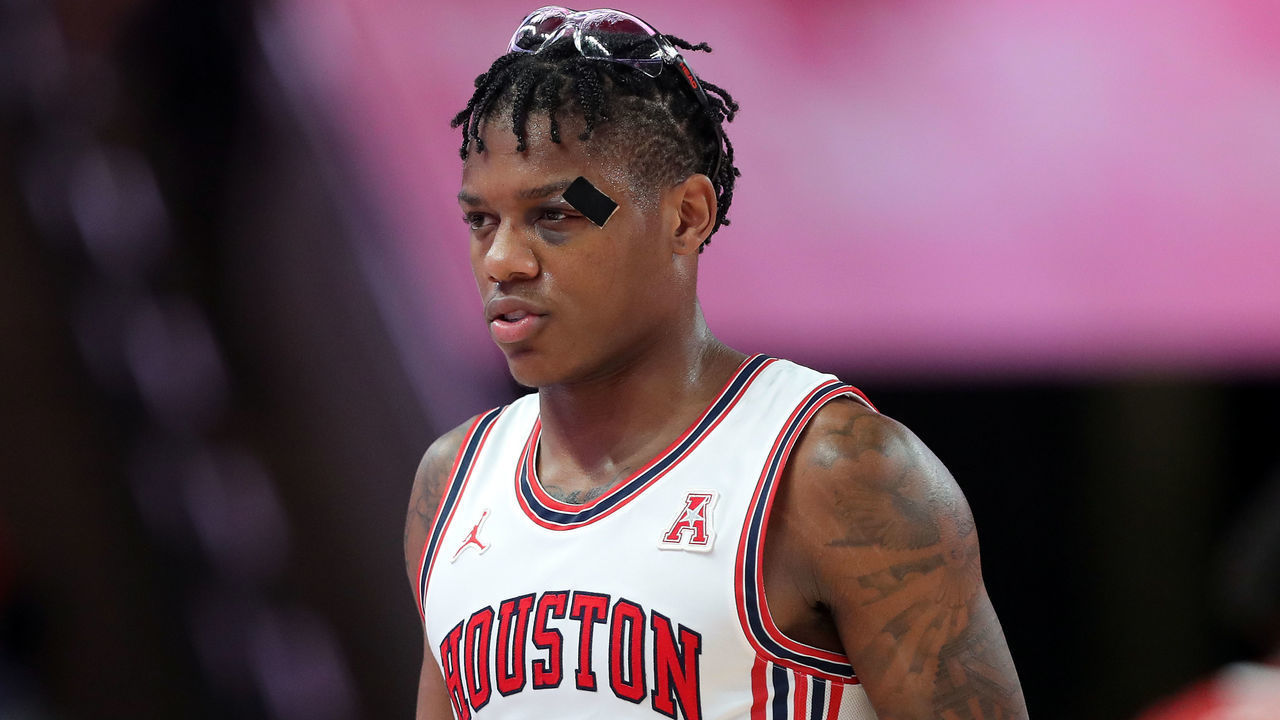 HOUSTON, TEXAS - DECEMBER 10: Marcus Sasser #0 of the Houston Cougars against the Alabama Crimson Tide at Fertitta Center on December 10, 2022 in Houston, Texas.