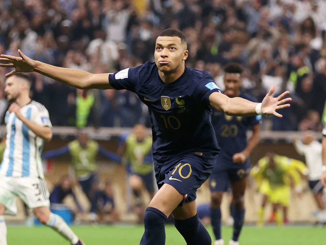 Who is the youngest player to reach two World Cup finals? Mbappé, Pelé,  Maradona - AS USA