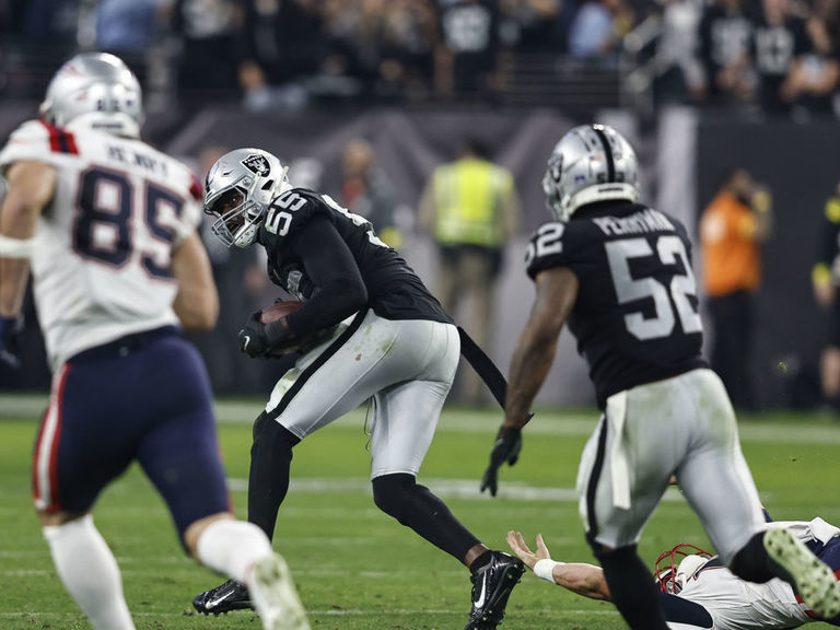 Chandler Jones snags lateral on wild final play as Las Vegas