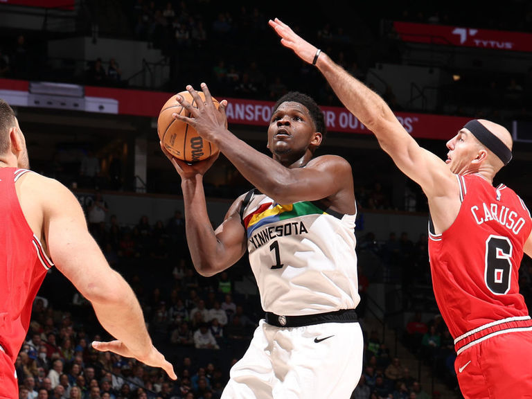 T-Wolves score franchise-record 150 points in win over Bulls | theScore.com