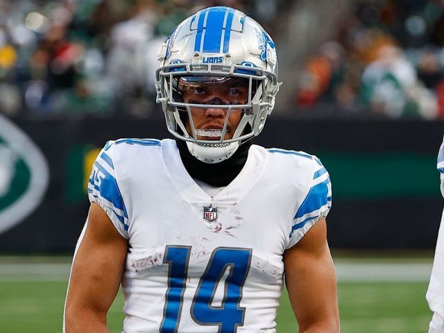 EAST RUTHERFORD, NJ - DECEMBER 18: Detroit Lions wide receiver Amon-Ra St. Brown (14) during the National Football League game between the New York Jets and the Detroit Lions on December 18, 2022 at MetLife Stadium in East Rutherford, New Jersey.