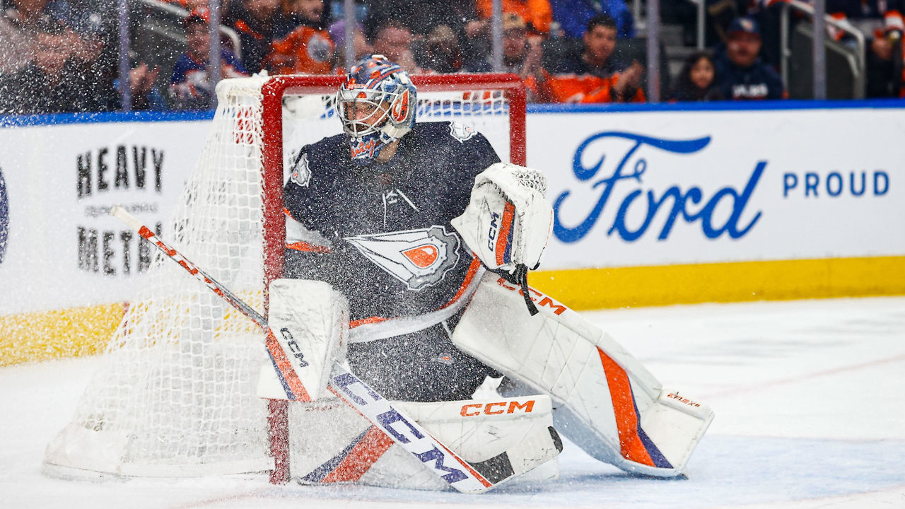 EDMONTON, AB - DECEMBER 15: Edmonton Oilers Goalie Stuart Skinner (74) makes a save in the second period during the Edmonton Oilers game versus the St. Louis Blues on December 15, 2022 at Rogers Place in Edmonton, AB.