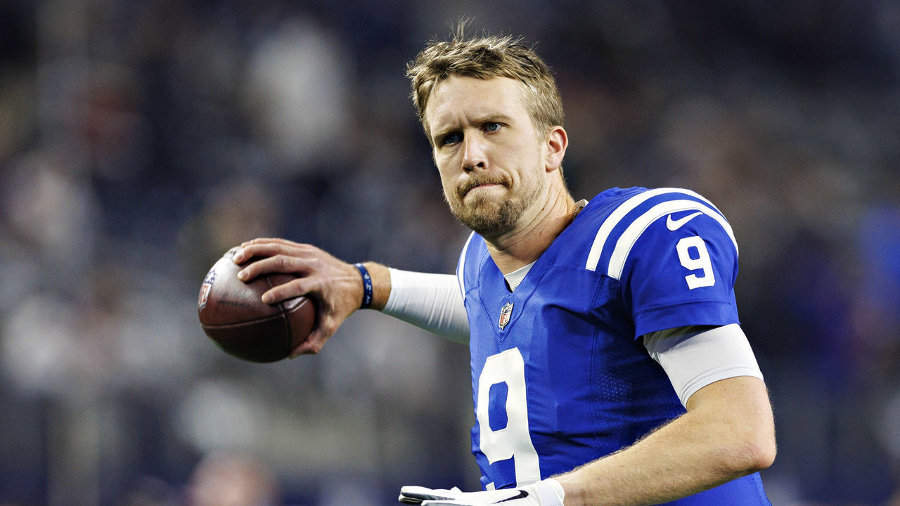ARLINGTON, TEXAS - DECEMBER 4: Nick Foles #9 of the Indianapolis Colts warms up before a game against the Dallas Cowboys at AT&T Stadium on December 4, 2022 in Arlington, Texas. The Cowboys defeated the Colts 54-19.