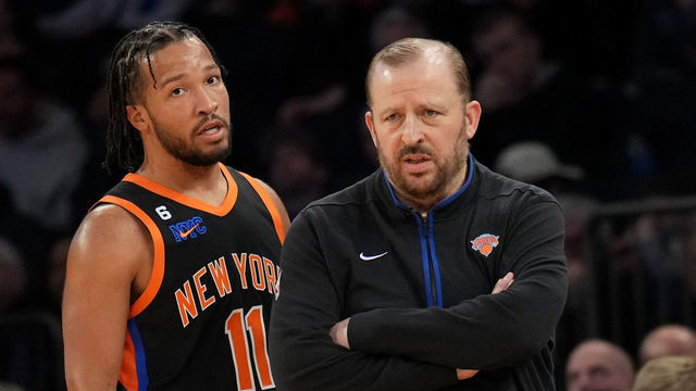 NEW YORK, NY - DECEMBER 20: Jalen Brunson #11 of the New York Knicks talks with Head Coach Tom Thibodeau of the New York Knicks during the game against the Golden State Warriors on December 20, 2022 at Madison Square Garden in New York City, New York. Mandatory Copyright Notice: Copyright 2022 NBAE