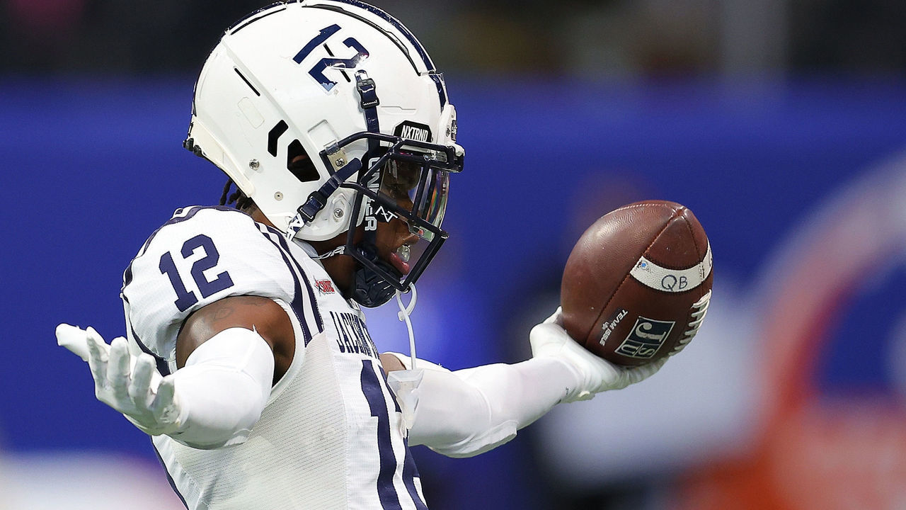 ATLANTA, GEORGIA - DECEMBER 17: Travis Hunter #12 of the Jackson State Tigers warms up during pregame prior to the Cricket Celebration Bowl against the North Carolina Central Eagles at Mercedes-Benz Stadium on December 17, 2022 in Atlanta, Georgia.