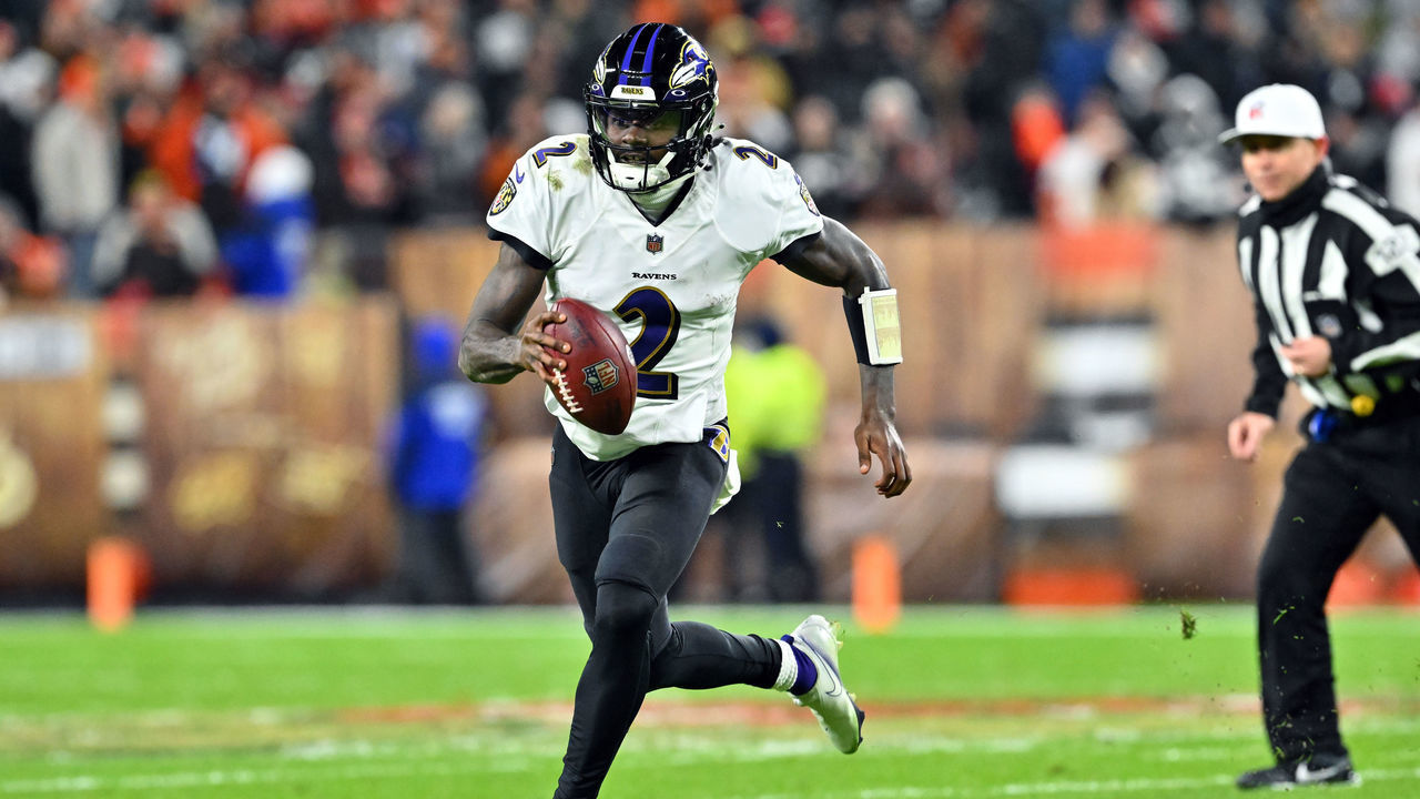 CLEVELAND, OHIO - DECEMBER 17: Quarterback Tyler Huntley #2 of the Baltimore Ravens scrambles out of the pocket for a gain during the third quarter against the Cleveland Browns at FirstEnergy Stadium on December 17, 2022 in Cleveland, Ohio. The Browns defeated the Ravens 13-3.