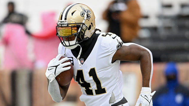 CLEVELAND, OHIO - DECEMBER 24: Alvin Kamara #41 of the New Orleans Saints warms up prior to the game against the Cleveland Browns at FirstEnergy Stadium on December 24, 2022 in Cleveland, Ohio.