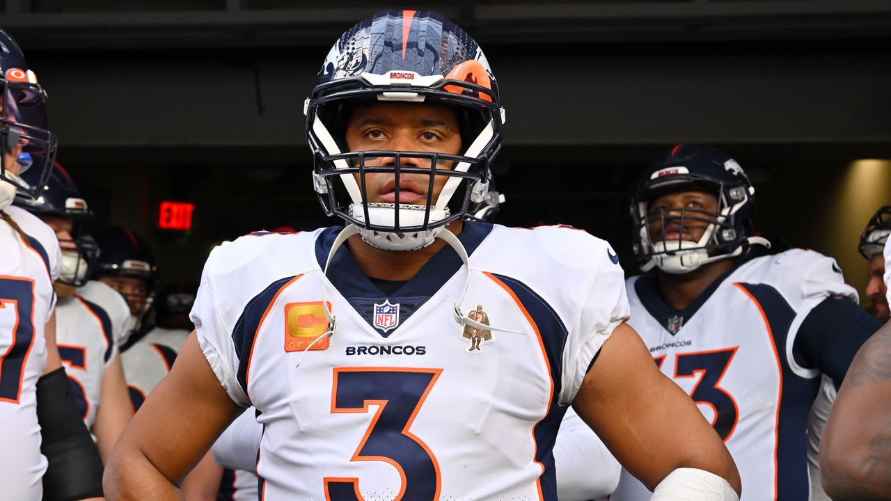 Analysis: Looking at Russell Wilson's extension with Broncos