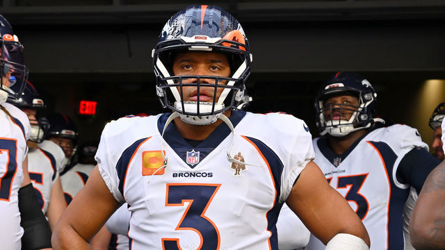 INGLEWOOD, CALIFORNIA - DECEMBER 25: Russell Wilson #3 of the Denver Broncos looks on before the game against the Los Angeles Rams at SoFi Stadium on December 25, 2022 in Inglewood, California.