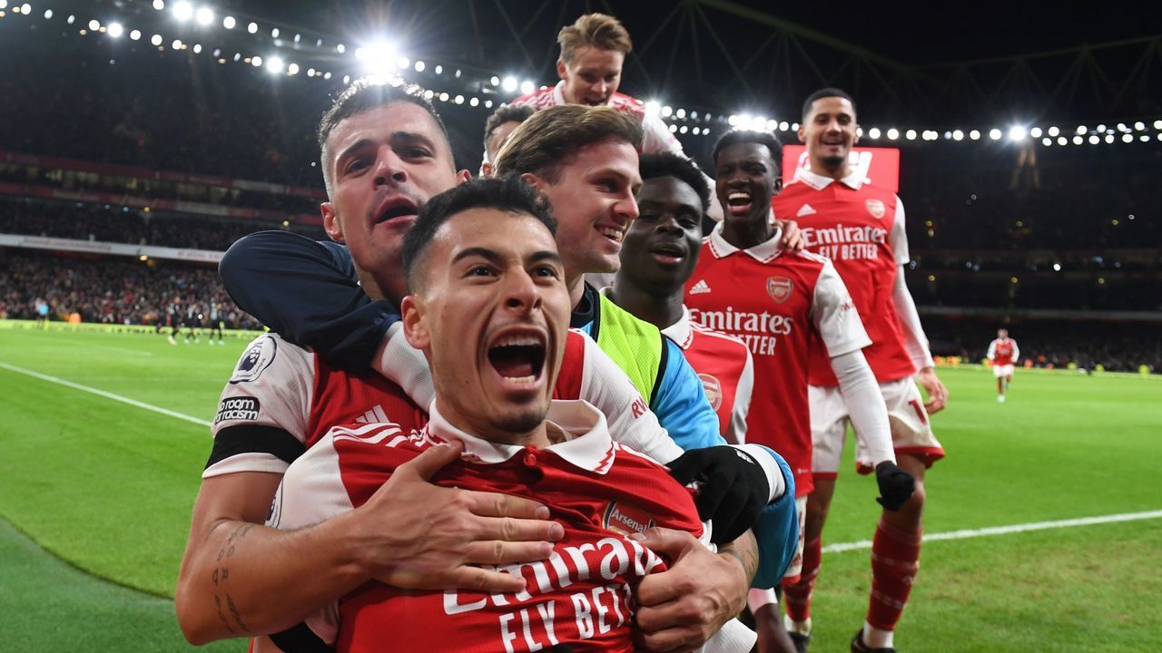 LONDON, ENGLAND - DECEMBER 26: (2ndL) Gabriel Martinelli celebrates scoring the 2nd Arsenal goal with (L) Granit Xhaka, (2ndR) Rob Holding and (R) Bukayo Saka during the Premier League match between Arsenal FC and West Ham United at Emirates Stadium on December 26, 2022 in London, England.
