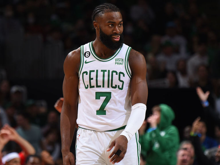 Celtics' Brown, Tatum combine for 77 points in blowout over Rockets ...