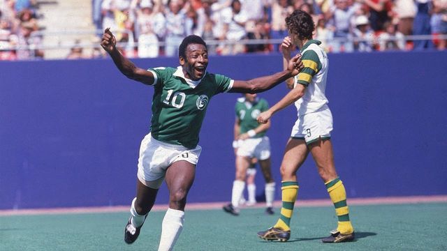 NASL Soccer: New York Cosmos Pele (10) victorious after scoring goal vs Tampa Bay Rowdies. East Rutherford, NJ 1/1/1977--9/30/1977 CREDIT: George Tiedemann
