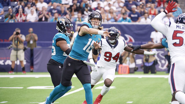 Football: Jacksonville Jaguars QB Trevor Lawrence (16) in action, passing Houston Texans at NRG Stadium. Houston, TX 9/12/2021 CREDIT: Greg Nelson
