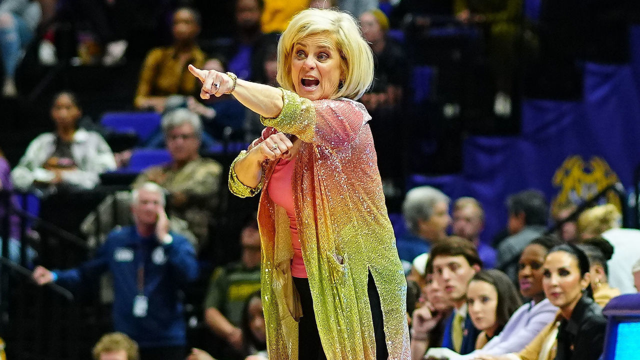 BATON ROUGE, LA - MARCH 21: LSU Tigers head coach Kim Mulkey yells out a play to the LSU Tigers during the second half of the game of the game between the LSU Tigers and the Ohio State Buckeyes during the second round of the 2022 NCAA Women's Basketball Tournament held at the Pete Maravich Assembly Center on March 21, 2022 in Baton Rouge, Louisiana.