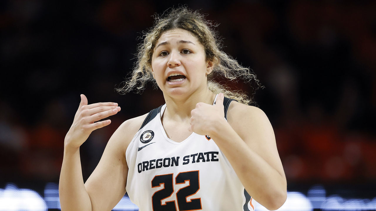 CORVALLIS, OREGON - FEBRUARY 18: Talia von Oelhoffen #22 of the Oregon State Beavers reacts during the second half Stanford Cardinal at Gill Coliseum on February 18, 2022 in Corvallis, Oregon.